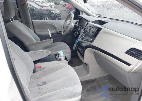 2012 Toyota Sienna Le V6 7 Passenger Auto Access Seat/Le V6 8 Passenger из США, поврежденный, VIN 5TDKK3DC4CS177287